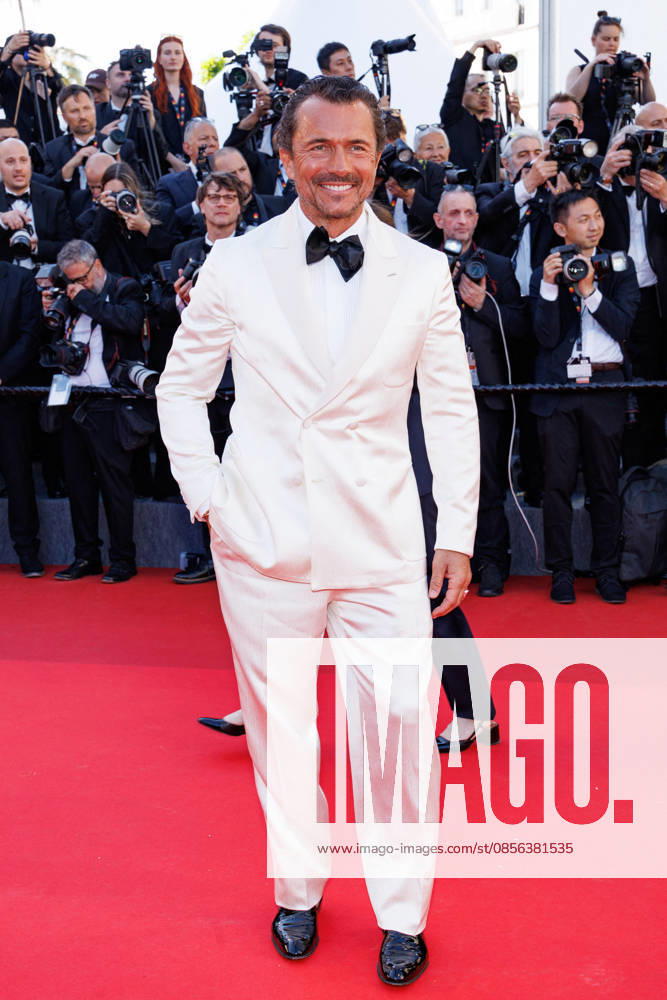 William Abadie Montée des marches du film La vénus électrique pour la cérémonie douverture du 79ème Festival International du Film de Cannes, le 12 mai 2026 Jacovides Moreau Bestimage Red carpet for The electric kiss during the 79th Cannes International Film Festival Opening ceremony on May 12, 2026 Cannes France