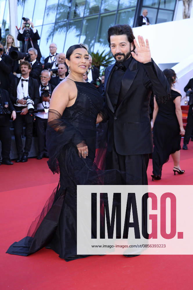 Adriana Paz and Diego Luna at the Opening Ceremony with the premiere of the feature film La VÃ nus Electrique The Electric Kiss at the Festival de Cannes 2026 79 Cannes International Film Festival at the Palais des Festivals Cannes, 12 05 2026 Foto:xD.xBedrosianx xFuturexImagex opening_6623