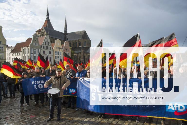 Elevator of participants of an AfD demonstration under the motto For our country and our children with the thrüringische AfD country boss Björn Höcke Rostock