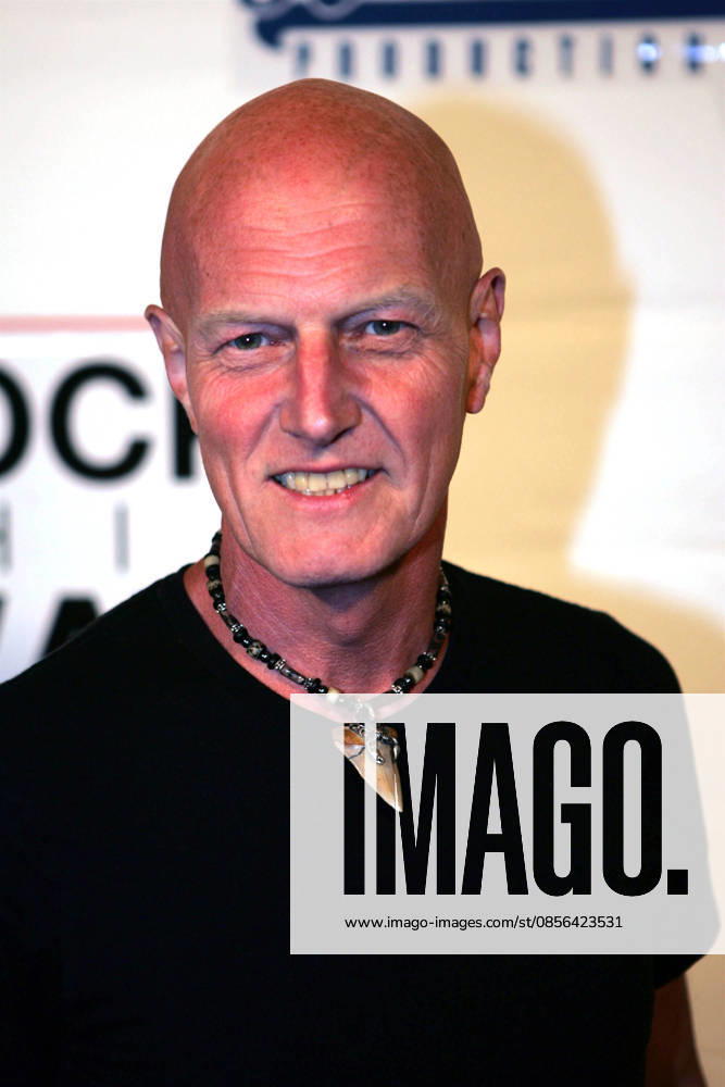 Rock This Way Tour Aug 24, 2005, Hollywood, CA, USA; CHRIS SLADE at theÒRock This WayÓ tour at the Avalon Nightclub, Hollywood, California. Mandatory Credit: Photo by David Livingston ZUMA Press. ( ) Copyright 2005 by David Livingston Hollywood CA USA