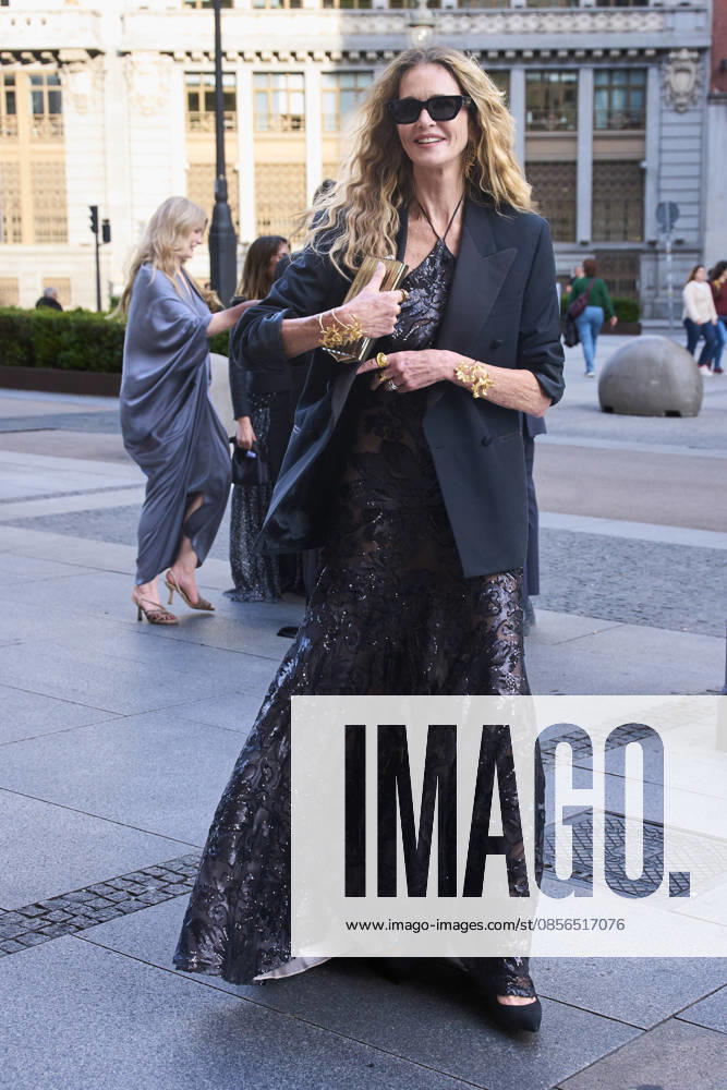 Elle Macpherson attends Prix dÃ¢â‚¬â ¢Excellence de la Beaute red carpet at Real Casino on May 13, 2026 in Madrid, Spain Madrid Spain - ZUMAg15_ 20260513_zaf_g15_001