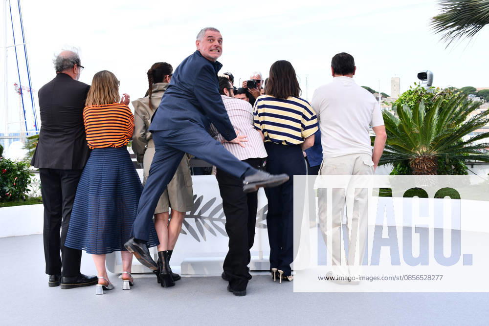79th Cannes International Film Festival Photocall du film La Vénus Electrique 79th Cannes International Film Festival LA VENUS ELECTRIQUE photocall Gustave de Kervern, Madeleine Baudot, Vimala Pons, Pierre Salvadori, Pio Marmaï, Anaïs Demoustier and Gilles Lellouche pose during La Vénus Electrique The Electric Kiss photocall at the 79th annual Cannes Film Festival at Palais des Festivals Thomas Bohlen Starface 2026 05 12 455951 2026 05 13 Cannes France