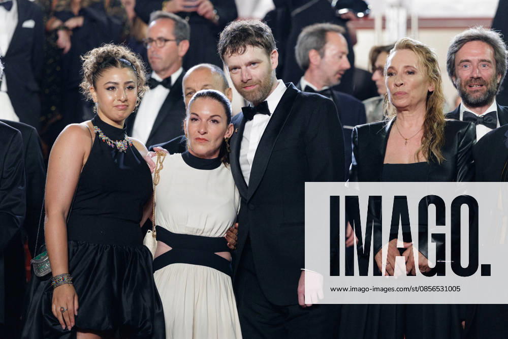 Emma Boumali, Mickaëlle Paty sister of Samuel Paty , Antoine Reinartz, Emmanuelle Bercot Descente des marches du film Labandon lors du 79ème Festival International du Film de Cannes, le 13 mai 2026 Olivier Borde Bestimage People leaving the red carpet for Forsaken at the 79th Cannes International Film Festival on May 13, 2026 Cannes France