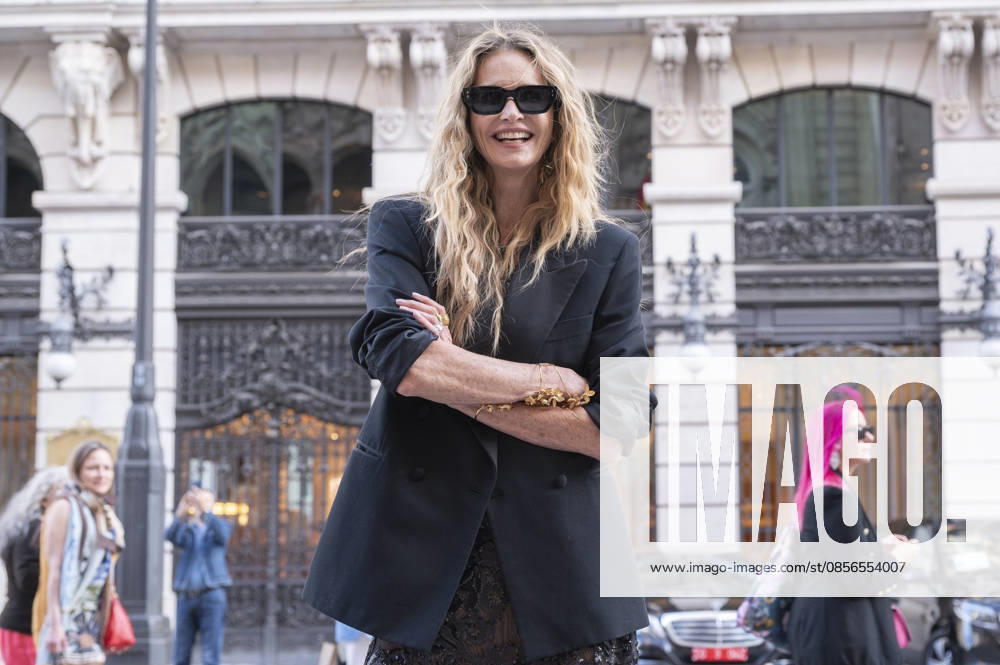 Elle Macpherson at the streets of downtown Madrid - 13 May 2026 Actress Elle Macpherson walks through the streets of downtown Madrid on May 13, 2026 in Madrid, Spain. Madrid Spain