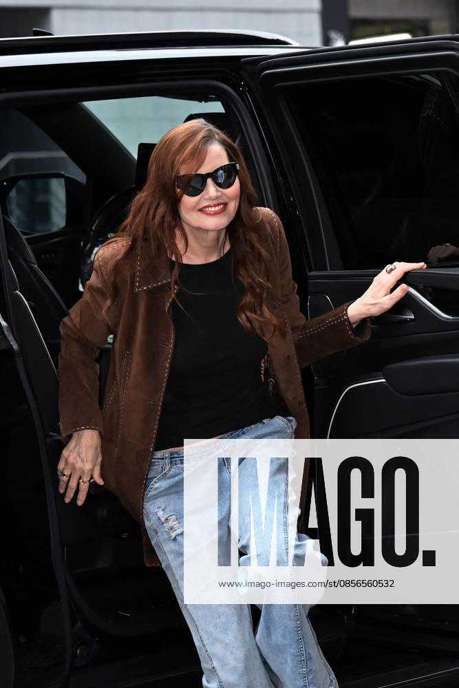 Geena Davis seen leaving CBS this morning in New York Featuring: Geena Davis Where: New York City, New York, United States When: 13 May 2026 Credit: Elder Ordonez INSTARimages . NOT FOR USE BY NEWSPAPERS BASED IN THE UK.