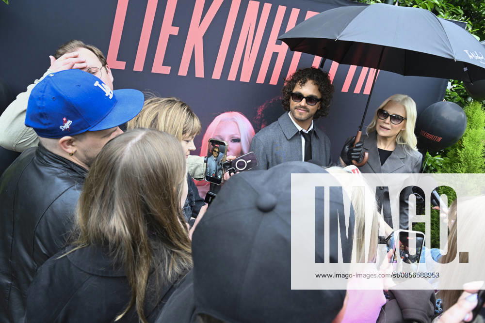 LKS 20260514 Finland s entry to the Eurovision Song Contest 2026, Linda Lampenius (right) and Pete Parkkonen during their press conference in Vienna, Austria, on May 14, 2026. - HEIKKI SAUKKOMAA Wien Austria