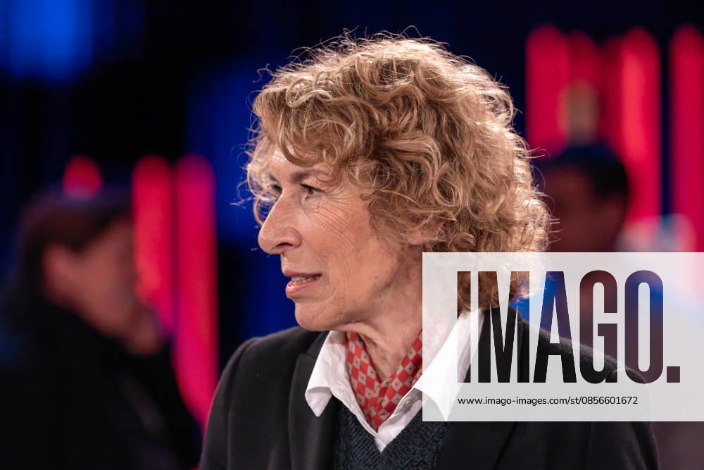 Kölner Treff on February 15, 2026 In the picture, Austrian actress Adele Neuhauser Susan Link and Micky Beisenherz are curious and interview their guests in their very own way with, as always, exciting conversations Cologne North Rhine-Westphalia Germany