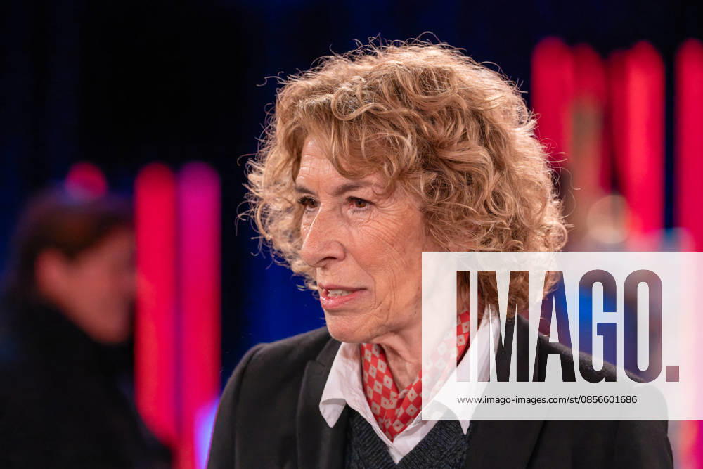 Kölner Treff on February 15, 2026 In the picture, Austrian actress Adele Neuhauser Susan Link and Micky Beisenherz are curious and interview their guests in their very own way with, as always, exciting conversations Cologne North Rhine-Westphalia Germany