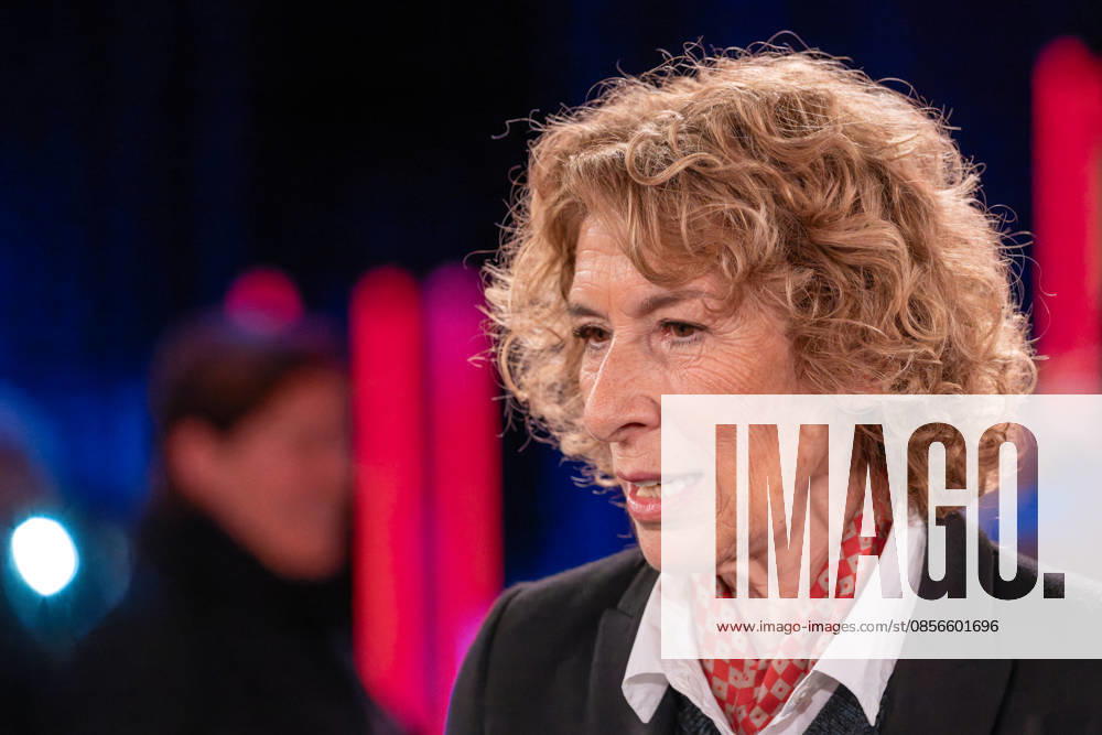 Kölner Treff on February 15, 2026 In the picture, Austrian actress Adele Neuhauser Susan Link and Micky Beisenherz are curious and interview their guests in their very own way with, as always, exciting conversations Cologne North Rhine-Westphalia Germany