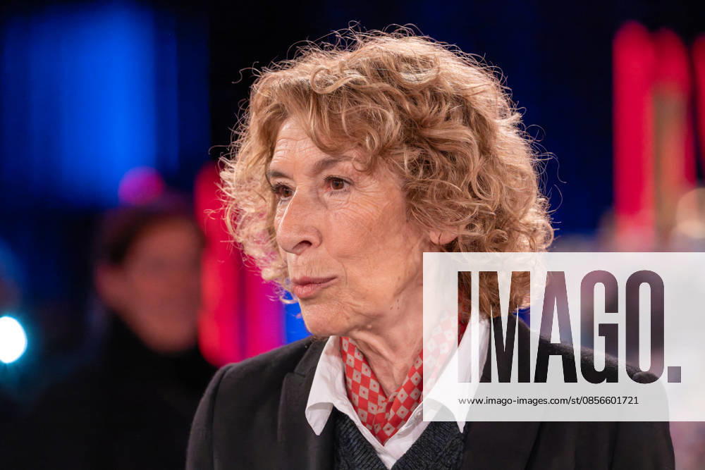 Kölner Treff on February 15, 2026 In the picture, Austrian actress Adele Neuhauser Susan Link and Micky Beisenherz are curious and interview their guests in their very own way with, as always, exciting conversations Cologne North Rhine-Westphalia Germany