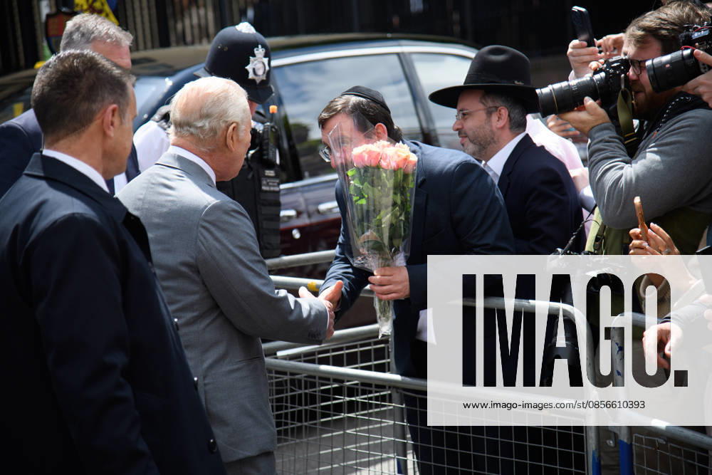 King Charles III Visits Golders Green, London, UK - Thursday 14 May 2026 King Charles III visits members of the Jewish community in Golders Green, London, England, UK on Thursday 14 May, 2026 to show solidarity and support., Credit:Justin Ng Avalon UK, England, London, Golders Green