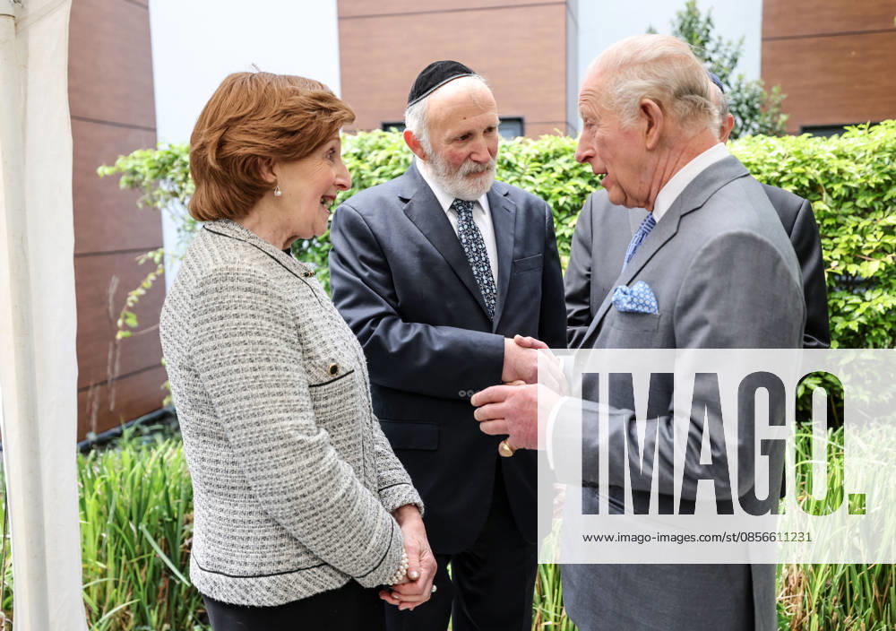 King Charles in Golders Green King Charles meets stabbing victim Michael Shine and his sister Doreen during a visit to a Jewish community centre in lGolders Green in North London following the attack on Jewish residents there two weeks ago, Credit:Richard Pohle PA ROTA - B68 Avalon Golders Green