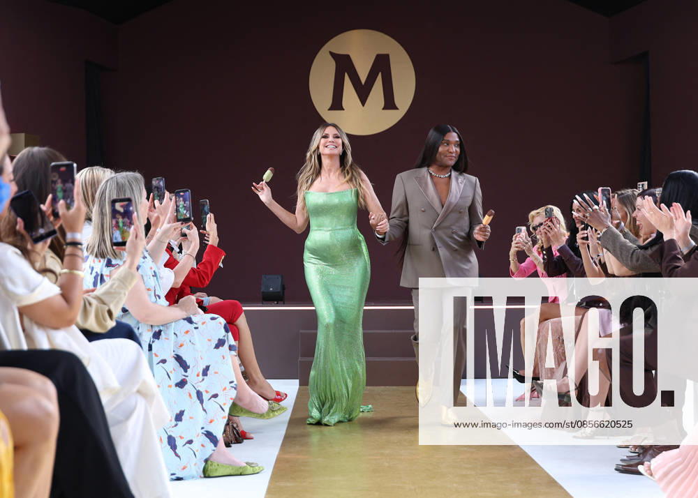 Heidi Klum and Low Roach at the Magnum fashion show on the Magnum Cannes beach during the 79th Cannes International Film Festival, France, May 14, 2026 Denis Guignebourg Bestimage After announcing the launch of Maison Magnum®, haute couture opens its exceptional podium to A Castillon for an exclusive showcase on May 14 on the Magnum Cannes beach on the occasion of the 79th Cannes Film Festival. Previously at the heart of Maison Magnum® an inaugural fashion show artistically directed by L Roach and couture silhouettes imagined by V Weinsanto celebrating a shared vision of pleasure as a sensory experience, at the crossroads of gourmandise and creativity This new take on gourmandise through creativity and contemporary culture will be crowned