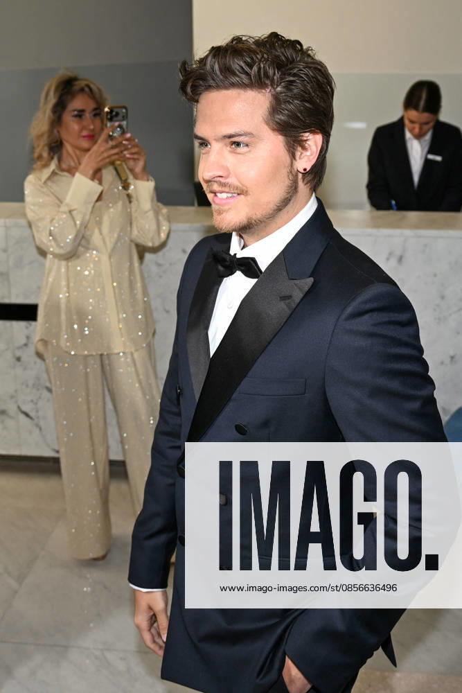 Barbara Palvin took advantage of the Cannes Film Festival to announce some happy news, putting an end to the pregnancy rumors Barbara Palvin and her partner Dylan Sprouse at the Hotel Martinez during the 79th Cannes Film Festival, France, on May 14, 2026 Gedeon Taieb Bestimage Barbara Palvin took advantage of the Cannes Film Festival to announce some happy news, putting an end to the pregnancy rumors Barbara Palvin and her partner Dylan Sprouse at the Hotel Martinez during the 79th Cannes Film Festival, France, on May 14, 2026 Cannes France