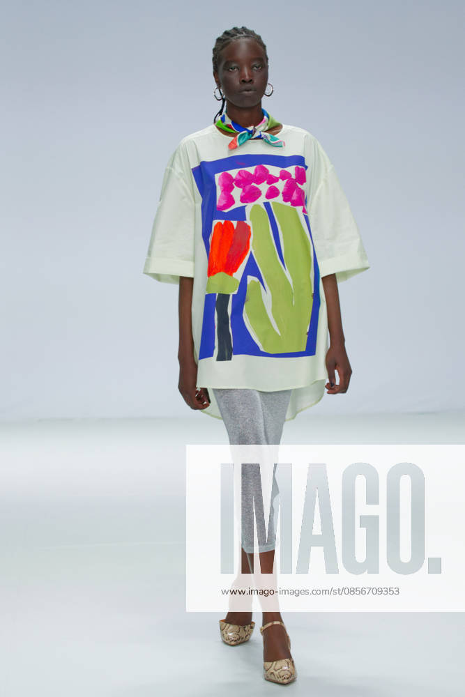 Australian Fashion Week 2026 - Runway - Gary Bigeni A model walks the runway during the Gary Bigeni show at Australian Fashion Week 2026 at the Museum of Contemporary Art on May 15, 2026 in Sydney, Australia., Credit:IOIO IMAGES IOIO Avalon Australia, New South Wales, Sydney, Museum of Contemporary Art