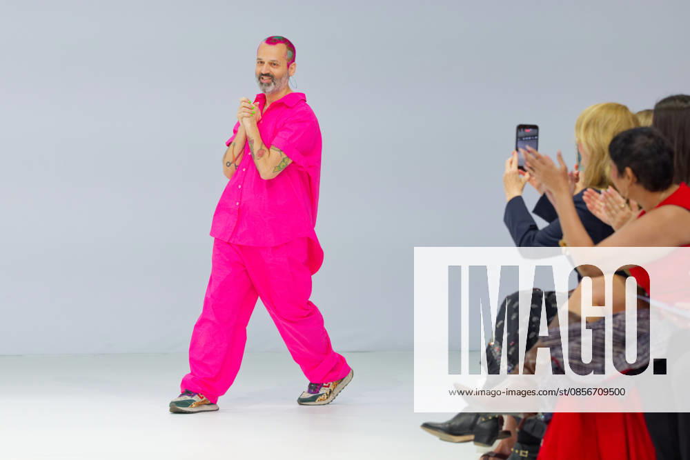 Australian Fashion Week 2026 - Runway - Gary Bigeni Designer, Gary Bigeni thanks the audience after the Gary Bigeni show at Australian Fashion Week 2026 at the Museum of Contemporary Art on May 15, 2026 in Sydney, Australia., Credit:IOIO IMAGES IOIO Avalon Australia, New South Wales, Sydney, Museum of Contemporary Art
