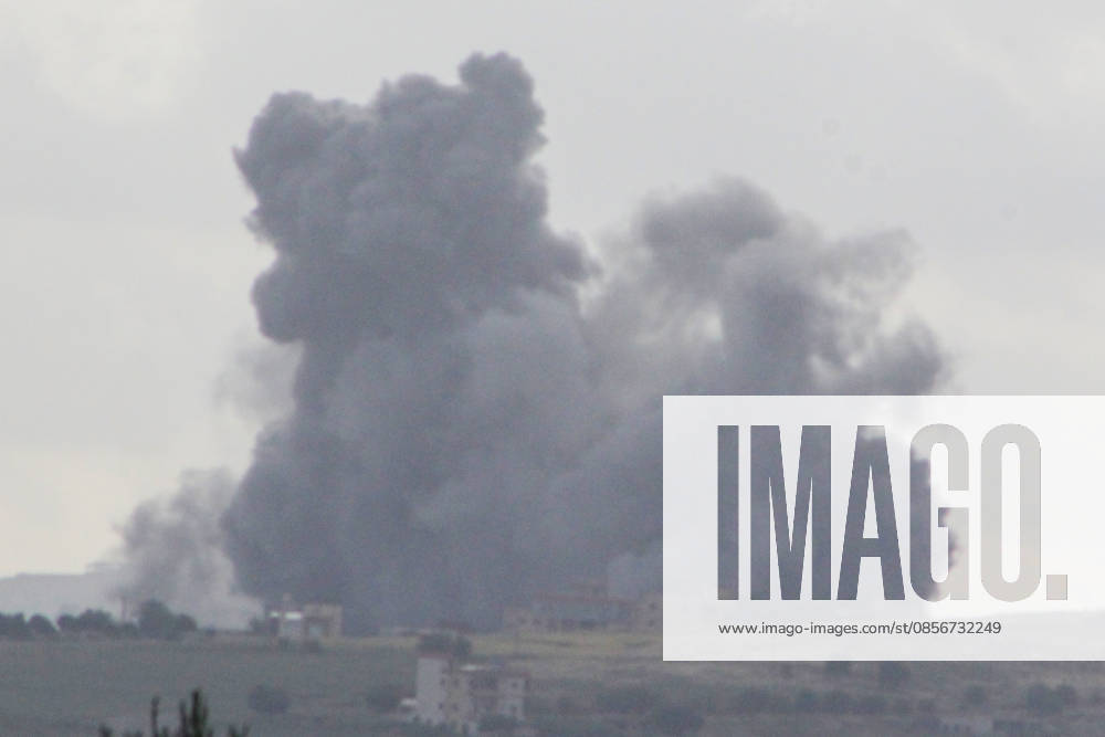 Israeli army continues attacks on southern Lebanon despite ceasefire NABATIEH, LEBANON - MAY 15: Smoke rises from the town of Kfar Tibnit in the Nabatieh Governorate of southern Lebanon following an attack by the Israeli army on May 15, 2026. Despite the ongoing ceasefire agreement, Israeli forces targeted the area. Ramiz Dallah Anadolu Nabatieh Lebanon. Editorial use only. Please get in touch for any other usage.