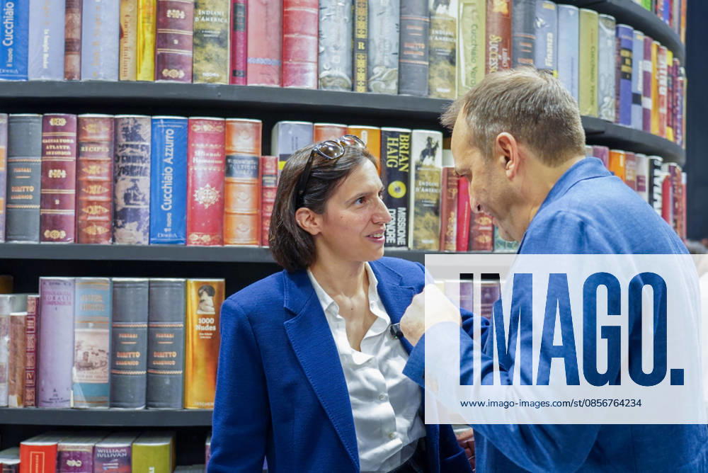 Democratic Party Secretary Elly Schlein and Turin Mayor Stefano Lorusso pose for a photo at the book tower at the International Book Fair. Turin, May 15, 2026 Turin Italy - ZUMAa289 20260515_zia_a289_024