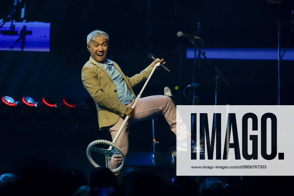 Lead singer Arnel Pineda of the band Journey performs on stage during the 2026 Final Frontier Tour at Benchmark International Arena on Friday, May 15, 2026 in Tampa. Tampa USA - ZUMAs70_ 20260515_zan_s70_027