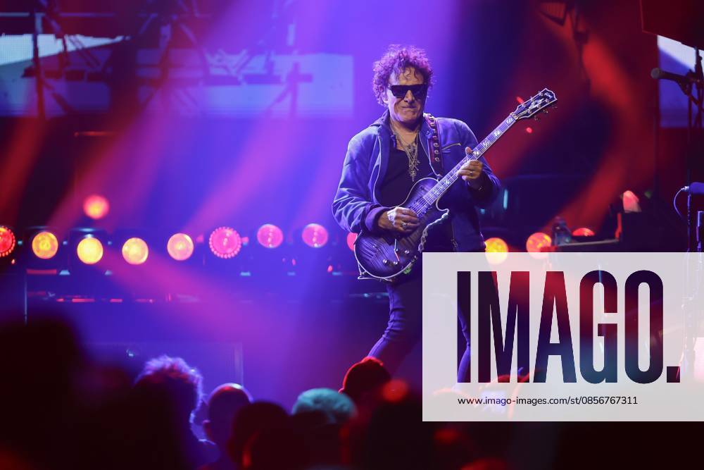 Guitarist Neal Schon of the band Journey performs on stage during the 2026 Final Frontier Tour at Benchmark International Arena on Friday, May 15, 2026 in Tampa. Tampa USA - ZUMAs70_ 20260515_zan_s70_029