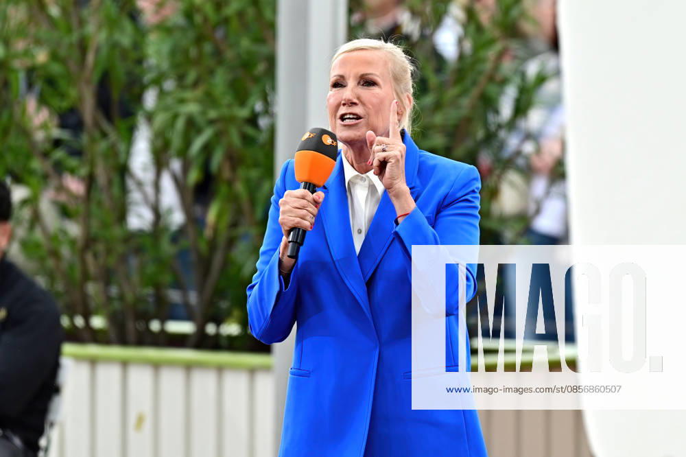 ZDF Fernsehgarten presenter Andrea Kiwi Kiewel during the ZDF entertainment show Fernsehgarten on 17 05 2026 in Mainz 20260517MWI121985
