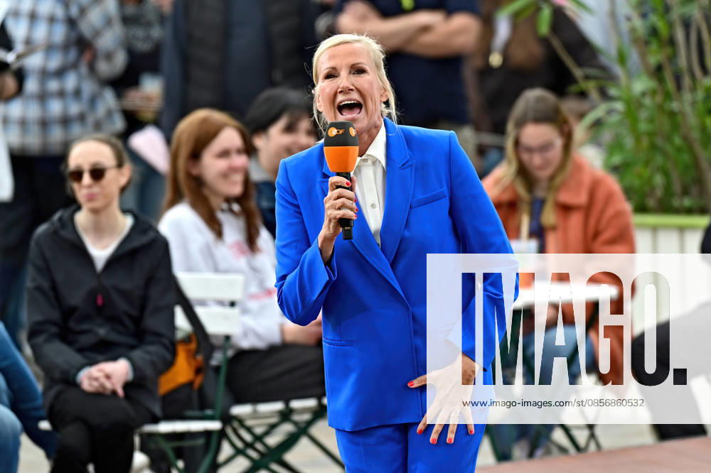 ZDF Fernsehgarten presenter Andrea Kiwi Kiewel during the ZDF entertainment show Fernsehgarten on 17 05 2026 in Mainz 20260517MWI122101