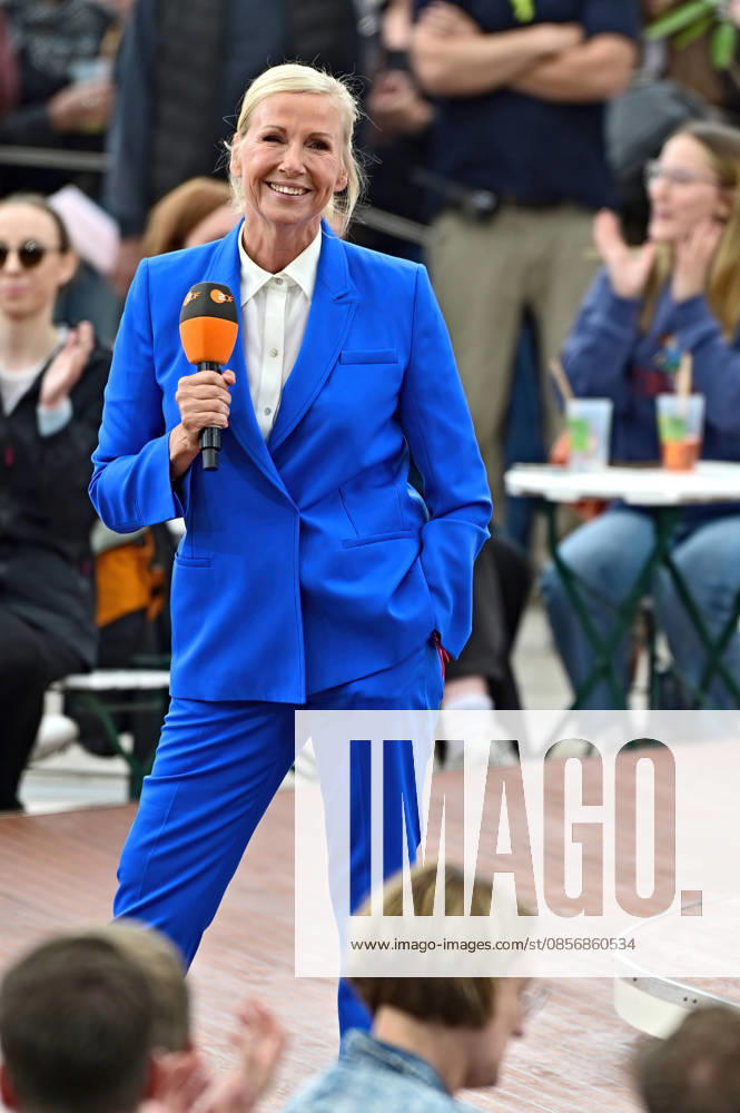 ZDF Fernsehgarten presenter Andrea Kiwi Kiewel during the ZDF entertainment show Fernsehgarten on 17 05 2026 in Mainz 20260517MWI122122