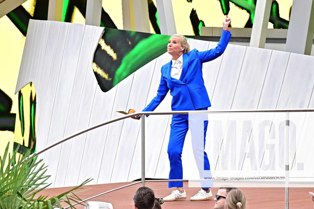 ZDF Fernsehgarten presenter Andrea Kiwi Kiewel during the ZDF entertainment show Fernsehgarten on 17 05 2026 in Mainz 20260517MWI122170