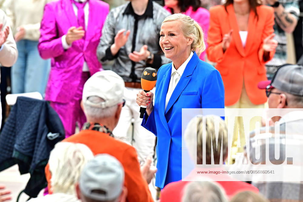 ZDF Fernsehgarten presenter Andrea Kiwi Kiewel during the ZDF entertainment show Fernsehgarten on 17 05 2026 in Mainz 20260517MWI122187