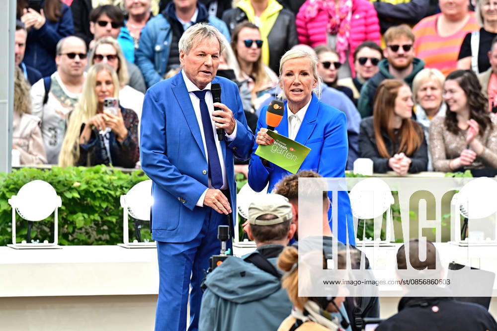 ZDF Fernsehgarten presenter Andrea Kiwi Kiewel and singer Bernhard Brink during the ZDF entertainment show Fernsehgarten on 17 05 2026 in Mainz 20260517MWI122500
