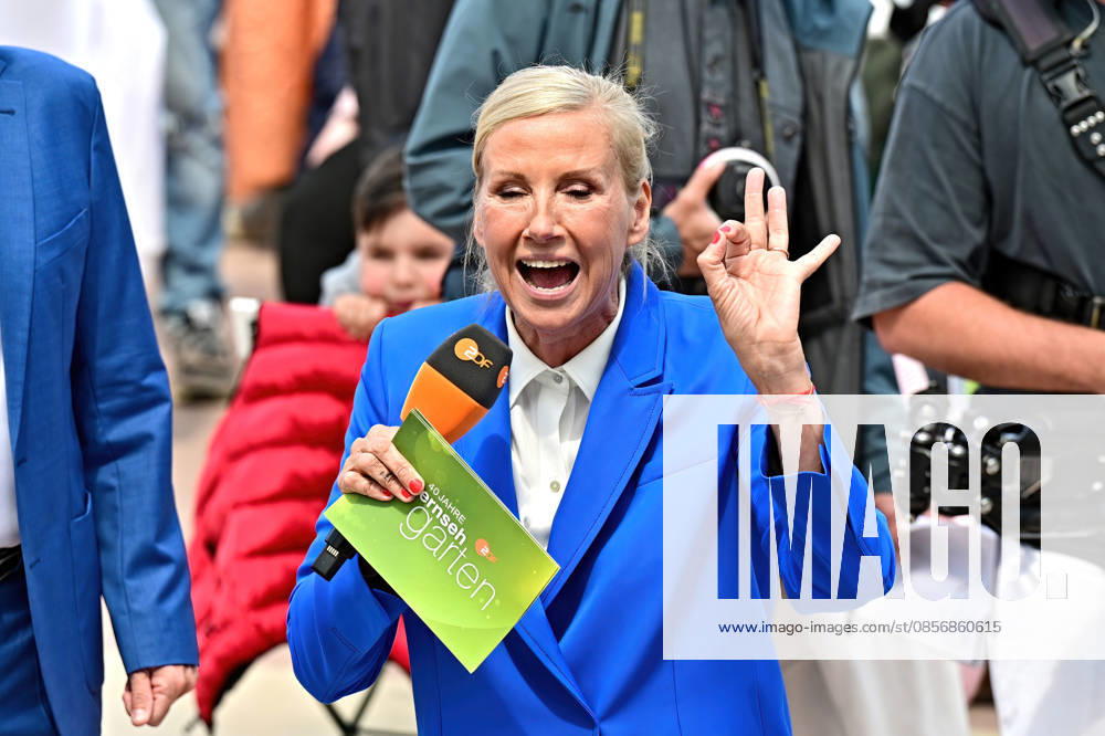 ZDF Fernsehgarten presenter Andrea Kiwi Kiewel during the ZDF entertainment show Fernsehgarten on 17 05 2026 in Mainz 20260517MWI122590