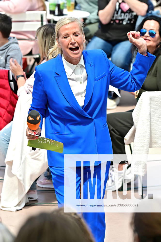 ZDF Fernsehgarten presenter Andrea Kiwi Kiewel during the ZDF entertainment show Fernsehgarten on 17 05 2026 in Mainz 20260517MWI122635