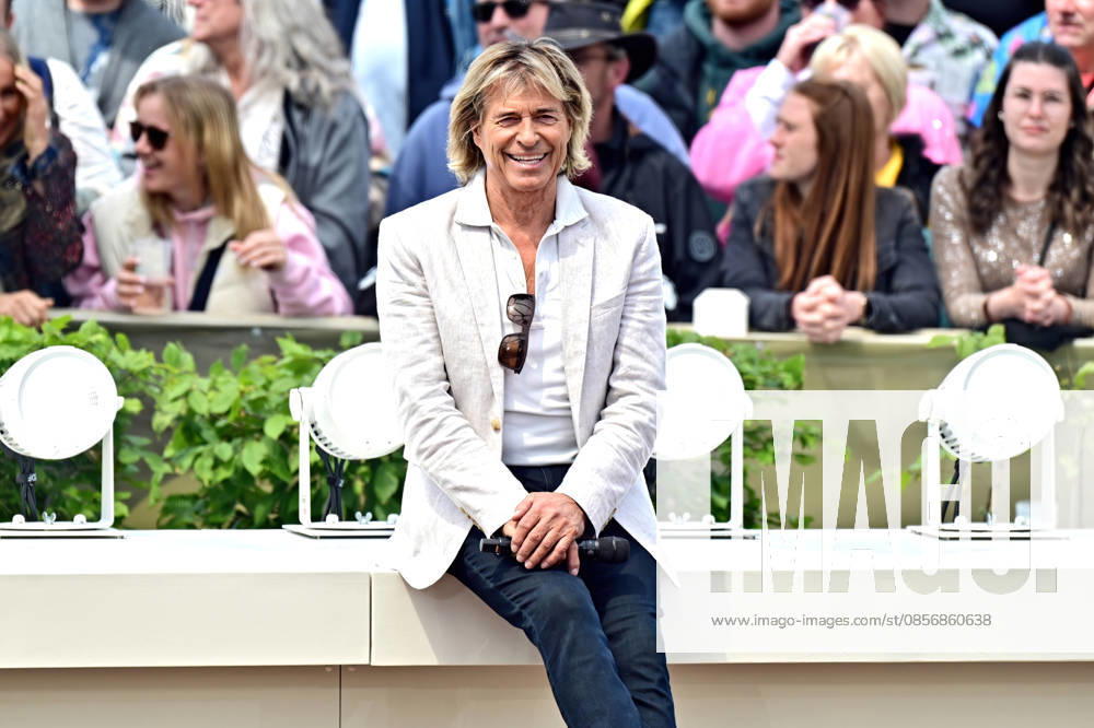ZDF Fernsehgarten singer Hansi Hinterseer during the ZDF entertainment show Fernsehgarten on 17 05 2026 in Mainz 20260517MWI122790