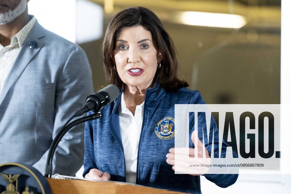 New York State Governor KATHY HOCHUL (D) speaking about the Long Island Railroad (LIRR) strike at the New York City Transit (NYCT) Rail Control Center in New York City. New York City United States - ZUMAb161 20260517_aap_b161_015