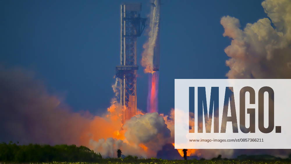 A new version of the SpaceX Starship rocket launches from Starbase, Texas, on May 22, 2026. Merritt Island USA - ZUMAb267 20260522_znp_b267_001