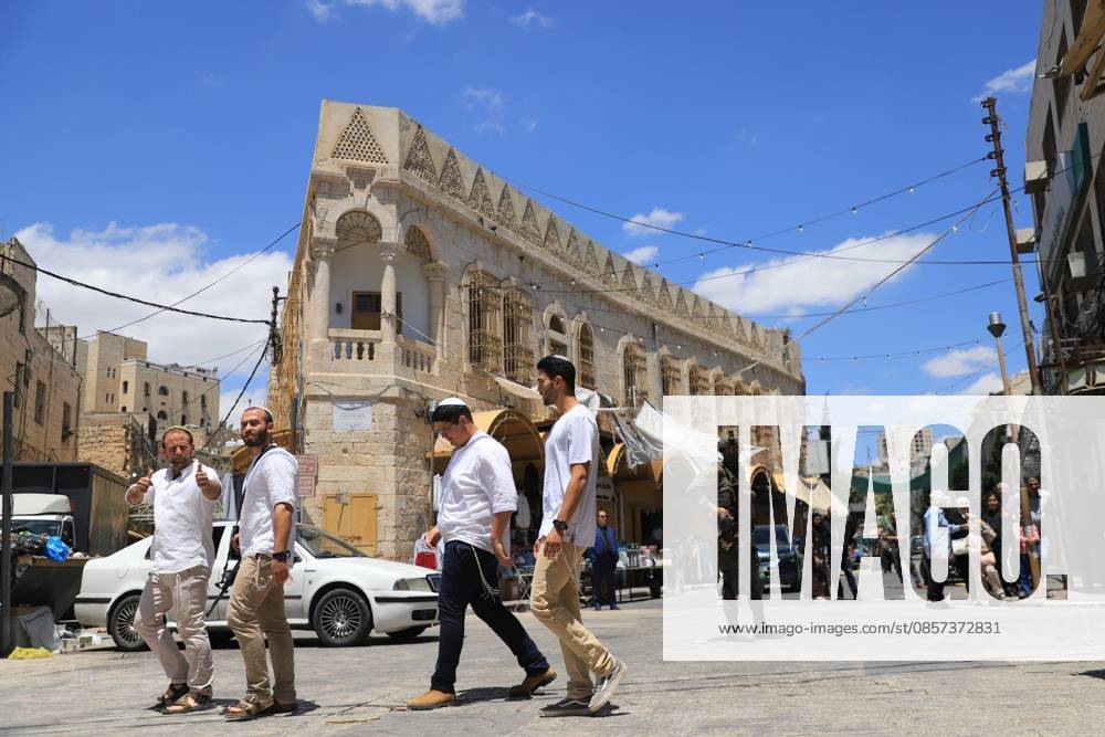 Israeli forces block entrances with iron barriers during settler raid in Hebron HEBRON, PALESTINE - MAY 23: Israeli settlers, under the protection of Israeli forces, raid the Old City area of Hebron in the southern West Bank, Palestine, on May 23, 2026. Blocking entrances and exits with iron barriers during the raid, Israeli forces restricted the movement of Palestinians. Amer Shallodi Anadolu Hebron West Bank. Editorial use only. Please get in touch for any other usage.