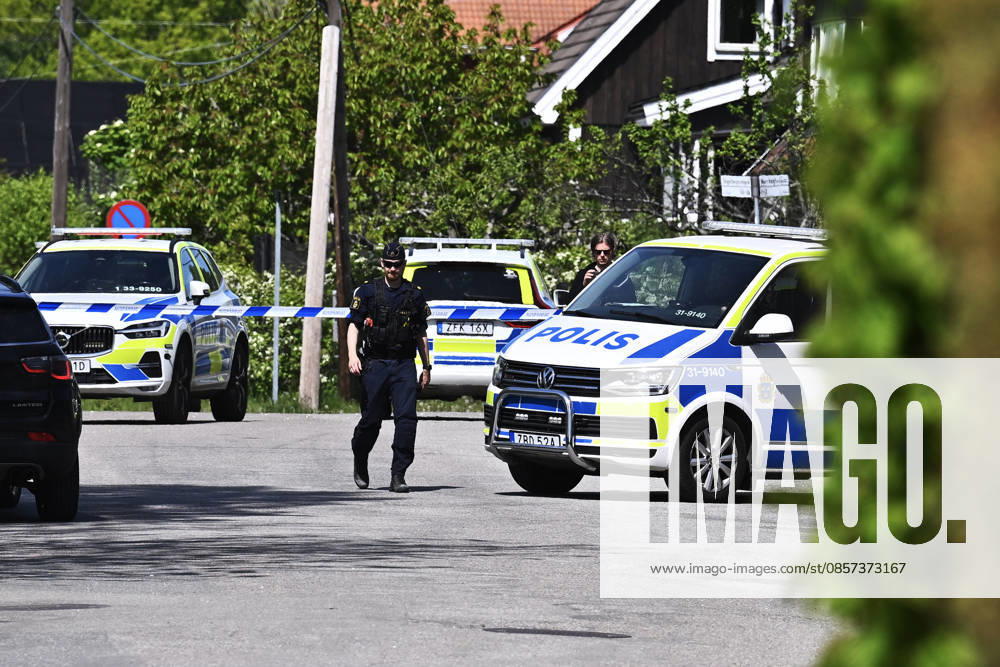 STOCKHOLM, SWEDEN 20260523 Police on the scene after three people have been shot at a villa in Älvsjö Two people have minor injuries, while one is initially thought to be more seriously injured A suspect has been arrested and work is underway to find out more about what happened STOCKHOLM SWEDEN