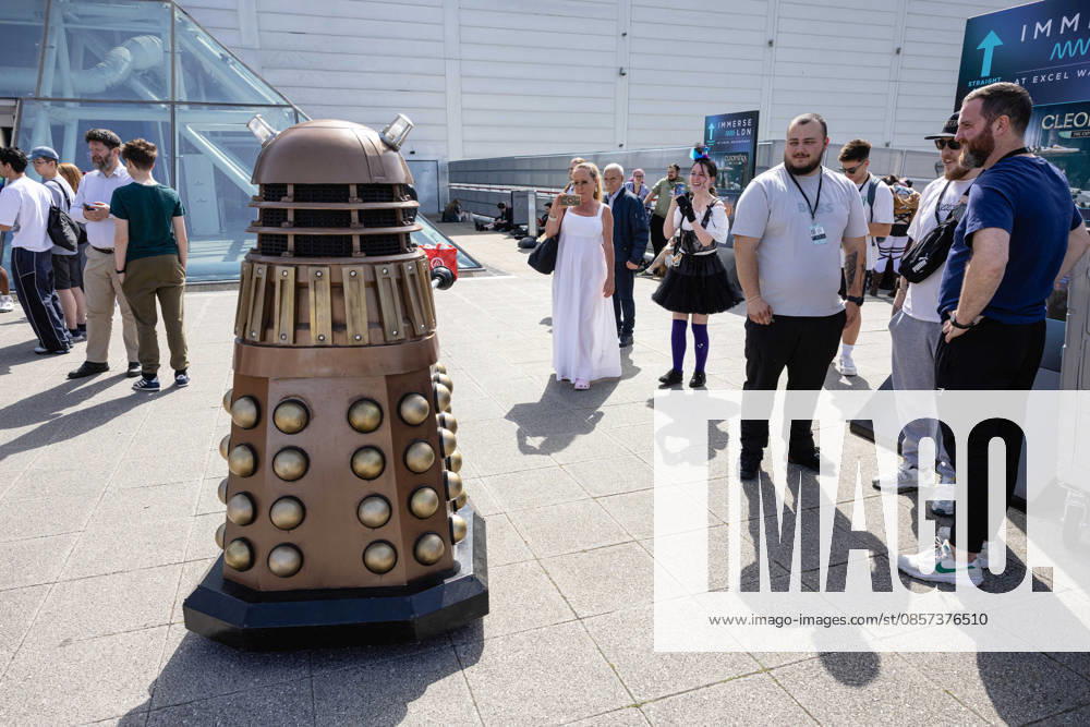 MCM Comic Con at ExCeL London, London, UK 23 May 2026 Attendees dressed in costume take part in MCM Comic Con at ExCeL London, London, UK, on 23 May 2026. The event brings together fans of comics, gaming, anime, film and television from across the UK and beyond., Credit:Pete Speller Avalon