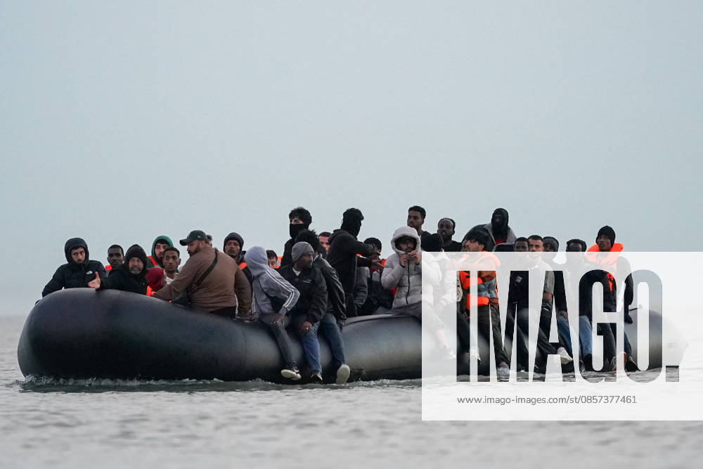 Dunkirk, France. Migrants onboard an inflatable boat at the beach at Dunkirk, attempting to cross the English Channel. More than 200,000 migrants have crossed the Channel in small boats since 2018. Dunkirk France - ZUMAl94_ 20260523_zaf_l94_046