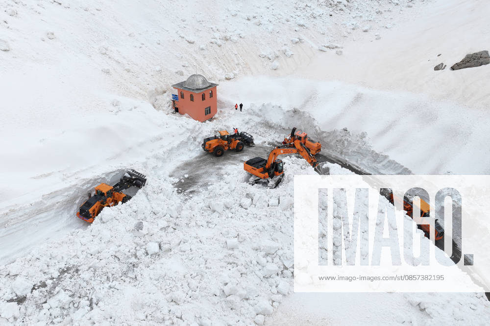 Van-Bahcesaray highway, closed for months due to avalanche risk, cleared of snow VAN, TURKIYE - MAY 23: An aerial view of the area as the teams from the Gorentas Maintenance Station of the 11th Regional Directorate of Highways carry out snow removal work on the Van-Bahcesaray highway in Van, Turkiye on May 23, 2026. Closed since December due to adverse weather conditions and avalanche risks, the highway was partially opened to single-lane traffic following a challenging 20-day effort through meters-high snow corridors. The final decision to fully open the road to traffic awaits an assessment by the Avalanche Risk Determination and Monitoring Commission. Ozkan Bilgin Anadolu Van Turkey. Editorial use only. Please get in touch for any other