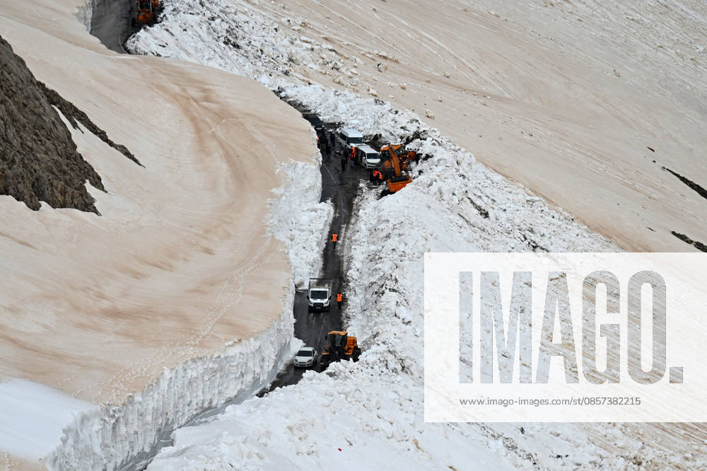 Van-Bahcesaray highway, closed for months due to avalanche risk, cleared of snow VAN, TURKIYE - MAY 23: An aerial view of the area as the teams from the Gorentas Maintenance Station of the 11th Regional Directorate of Highways carry out snow removal work on the Van-Bahcesaray highway in Van, Turkiye on May 23, 2026. Closed since December due to adverse weather conditions and avalanche risks, the highway was partially opened to single-lane traffic following a challenging 20-day effort through meters-high snow corridors. The final decision to fully open the road to traffic awaits an assessment by the Avalanche Risk Determination and Monitoring Commission. Ozkan Bilgin Anadolu Van Turkey. Editorial use only. Please get in touch for any other