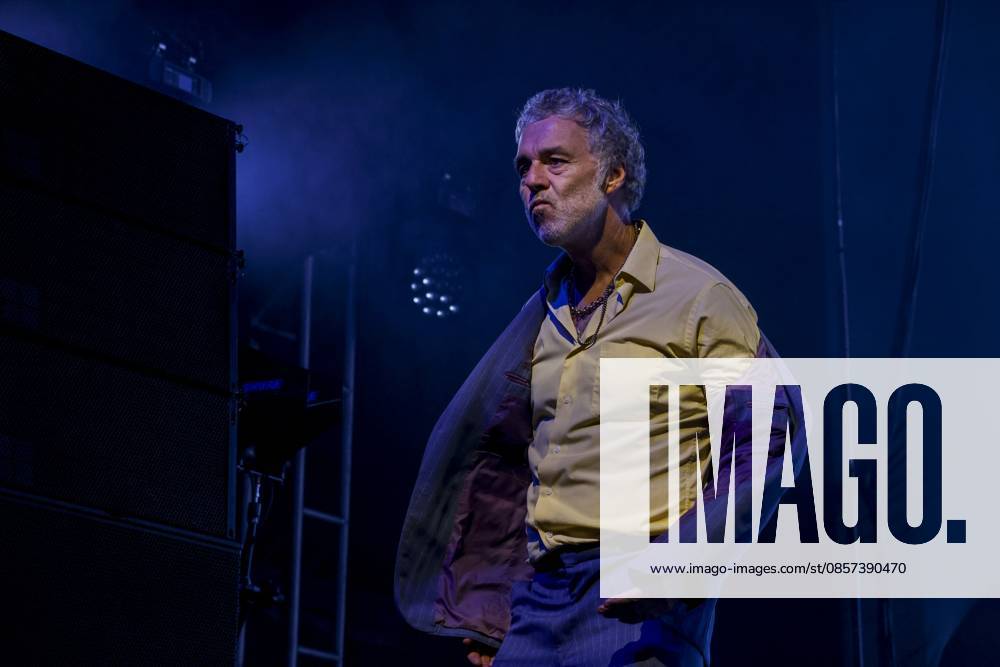 English musician Baxter Dury performs at C6 Fest in Ibirapuera, Sao Paulo. Sao Paulo (SP), 05 23 2026 Music C6 Fest 2026 - English musician Baxter Dury performs at the Heineken Arena at C6 Fest, in Ibirapuera Park, in Sao Paulo, this Saturday (23).(Foto: Leco Viana Thenews2 imago images) English musician Baxter Dury performs at C6 Fest in Ibirapuera, Sao Paulo.