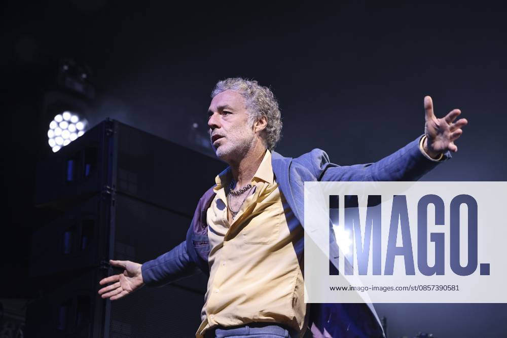 English musician Baxter Dury performs at C6 Fest in Ibirapuera, Sao Paulo. Sao Paulo (SP), 05 23 2026 Music C6 Fest 2026 - English musician Baxter Dury performs at the Heineken Arena at C6 Fest, in Ibirapuera Park, in Sao Paulo, this Saturday (23).(Foto: Leco Viana Thenews2 imago images) English musician Baxter Dury performs at C6 Fest in Ibirapuera, Sao Paulo.