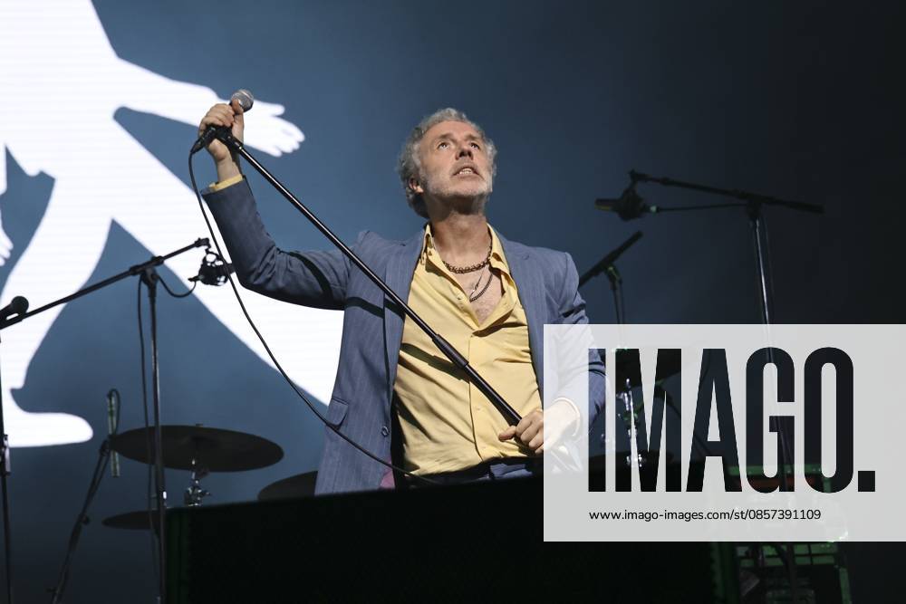 English musician Baxter Dury performs at C6 Fest in Ibirapuera, Sao Paulo. Sao Paulo (SP), 05 23 2026 Music C6 Fest 2026 - English musician Baxter Dury performs at the Heineken Arena at C6 Fest, in Ibirapuera Park, in Sao Paulo, this Saturday (23).(Foto: Leco Viana Thenews2 imago images) English musician Baxter Dury performs at C6 Fest in Ibirapuera, Sao Paulo.