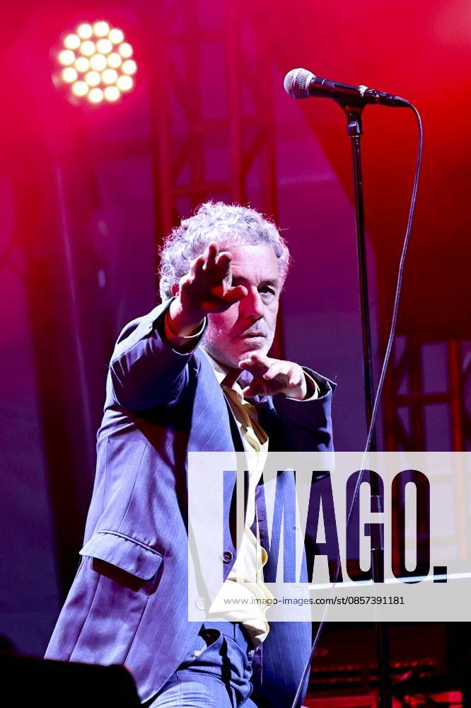 English musician Baxter Dury performs at C6 Fest in Ibirapuera, Sao Paulo. Sao Paulo (SP), 05 23 2026 Music C6 Fest 2026 - English musician Baxter Dury performs at the Heineken Arena at C6 Fest, in Ibirapuera Park, in Sao Paulo, this Saturday (23).(Foto: Leco Viana Thenews2 imago images) English musician Baxter Dury performs at C6 Fest in Ibirapuera, Sao Paulo.