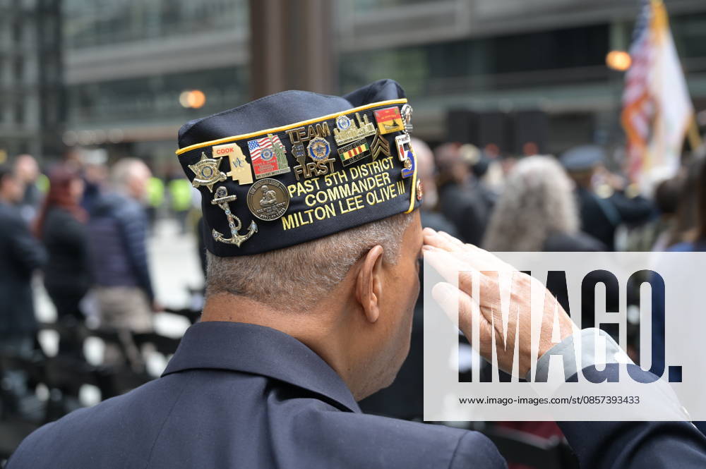 Chicago Memorial Day Parade CHICAGO, ILLINOIS - MAY 23: The Chicago Memorial Day Parade proceeds through the city center, with participants carrying American flags and marching in formation on Saturday, May 23, 2026. The event, held each year before Memorial Day, pays solemn tribute to the men and women of the U.S. Armed Forces who made the ultimate sacrifice. Jacek Boczarski Anadolu Illinois United States. Editorial use only. Please get in touch for any other usage.