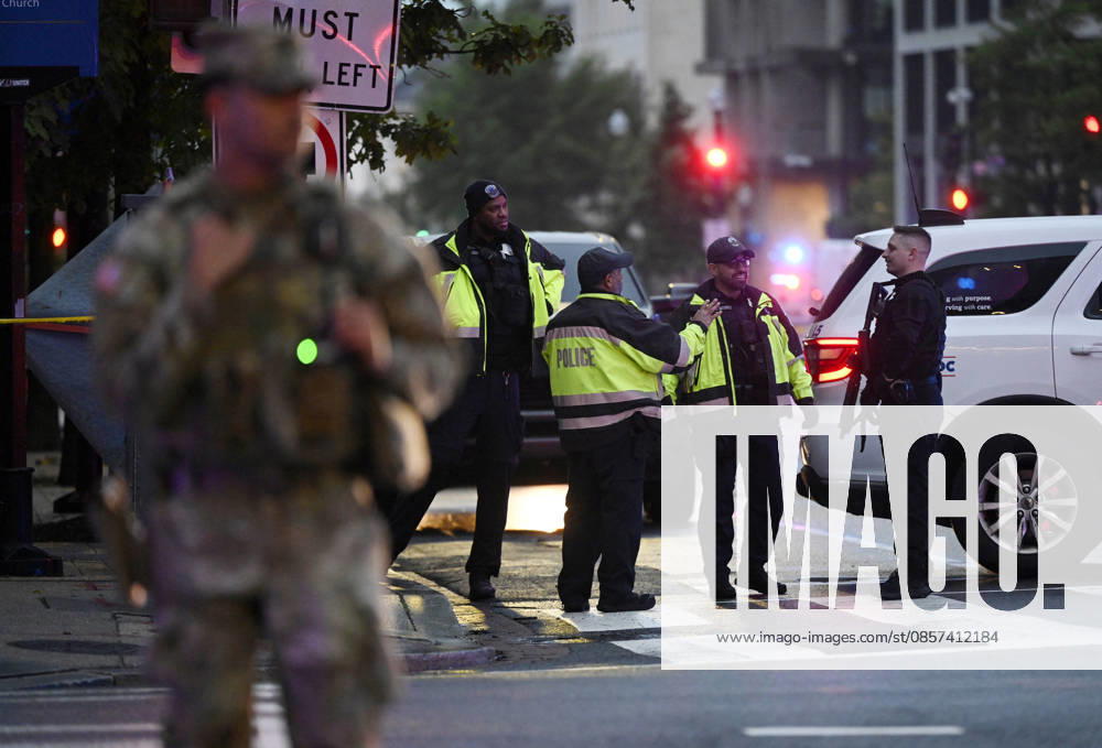 Multiple Shots Fired Half A Block From White House Complex Law enforcement, including members of the National Guard work the scene after multiple rapid-fire gunshots ring out outside the White House on May 23, 2026 in Washington, DC. A suspect was killed after opening fire on a Secret Service checkpoint outside the White House Saturday evening. Photo by Olivier Douliery ABACAPRESS.COM Washington DC United States