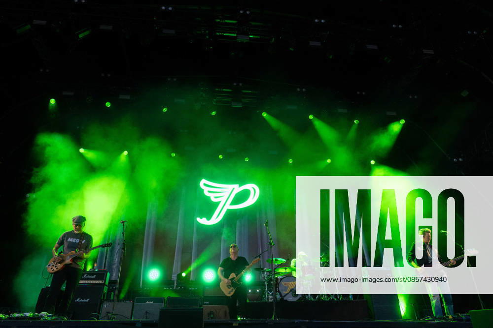 Pixies at Bearded Theory Festival at Catton Hall in Walton upon Trent, UK on 23 May 2026 Joey Santiago, Black Francis (Charles Thompson), David Lovering, Emma Richardson at Pixies at Bearded Theory Festival at Catton Hall in Walton upon Trent, UK on 23 May 2026, Credit:Stephen Keable Avalon UK, Derbyshire, Walton upon Trent, Catton Hall
