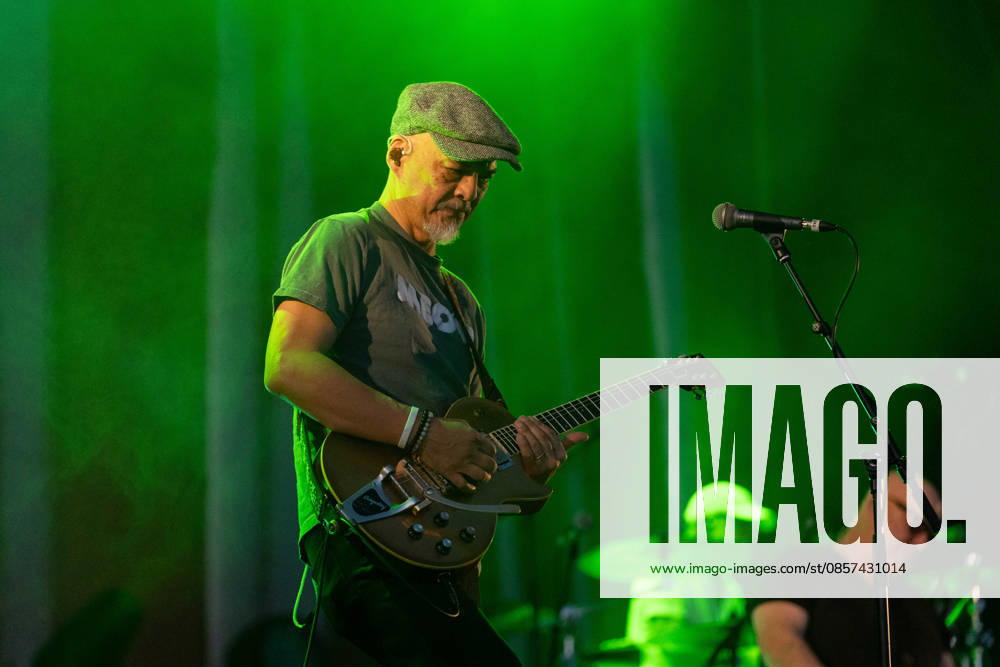 Pixies at Bearded Theory Festival at Catton Hall in Walton upon Trent, UK on 23 May 2026 Joey Santiago at Pixies at Bearded Theory Festival at Catton Hall in Walton upon Trent, UK on 23 May 2026, Credit:Stephen Keable Avalon UK, Derbyshire, Walton upon Trent, Catton Hall