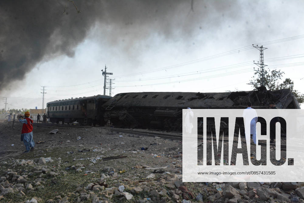 Several injured in explosion targeting train in southwest Pakistan QUETTA,PAKISTAN - MAY 24: Pakistani forces and rescue workers are busy with relief work after an explosion injured several people near Chaman Phatak Quetta southwestern Balochistan, Pakistan on Sunday May 24, 2026. Mazhar Chandio Anadolu Quetta Pakistan. Editorial use only. Please get in touch for any other usage.